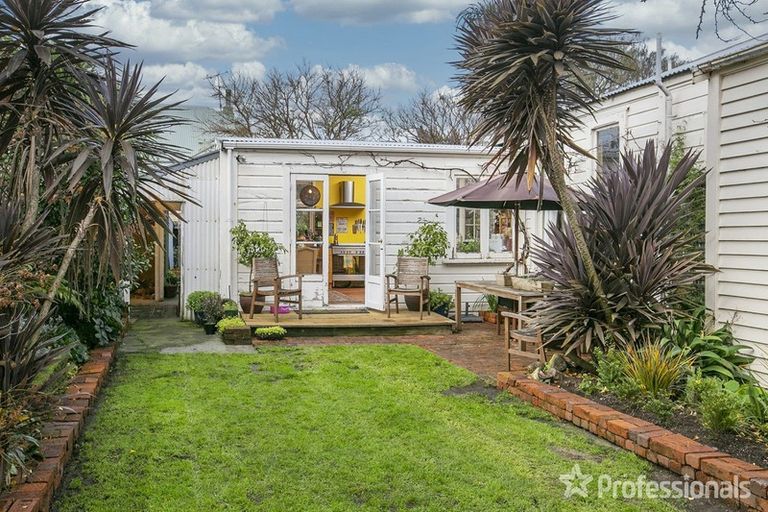 Photo of property in 1 Tyne Street, Carterton, 5713