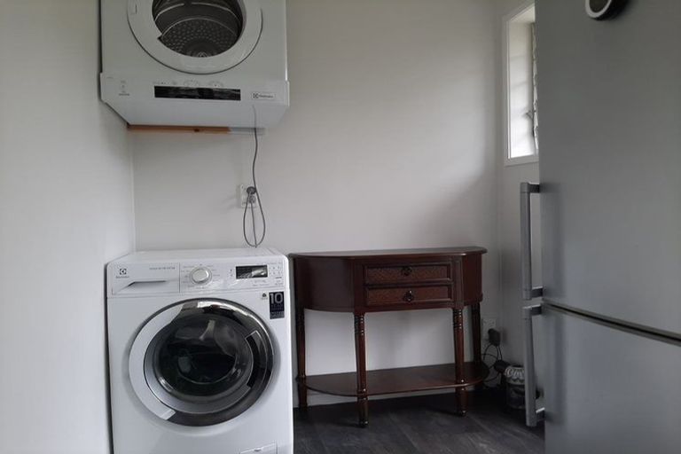 Photo of property in 1/61 Mcclintock Road, Massey, Auckland, 0614