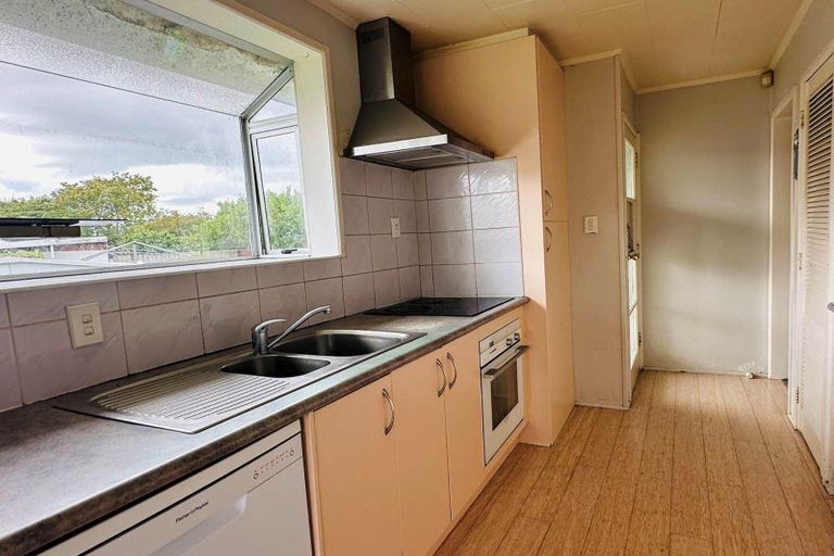 Photo of property in 187 Henderson Valley Road, Henderson, Auckland, 0612