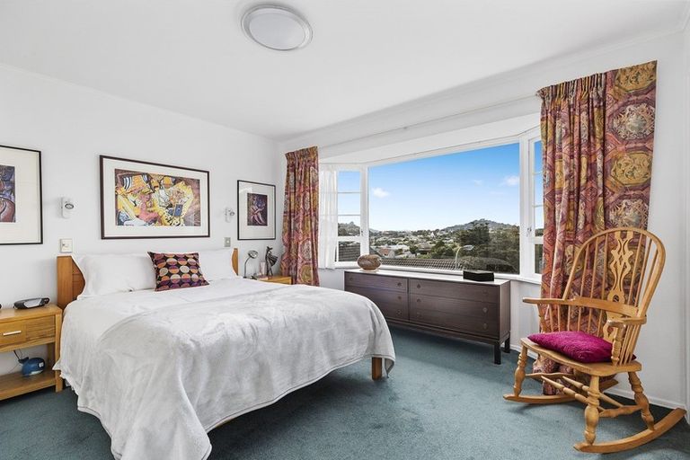 Photo of property in 8 Lethenty Way, Karori, Wellington, 6012