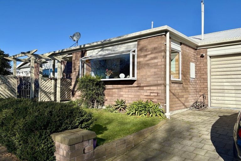 Photo of property in 2 Pannell Avenue, Avonside, Christchurch, 8061