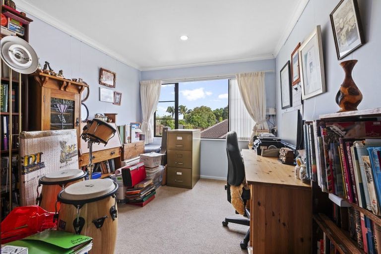 Photo of property in 39 Alec Craig Way, Gulf Harbour, Whangaparaoa, 0930