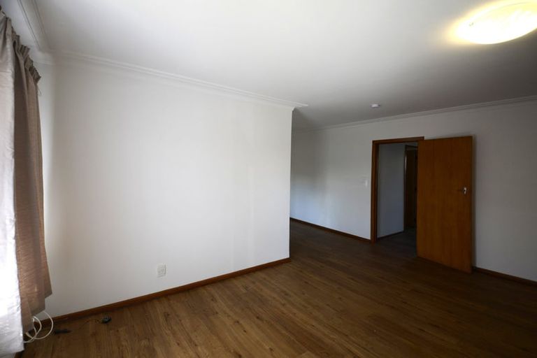 Photo of property in 2/162 Onewa Road, Northcote, Auckland, 0627