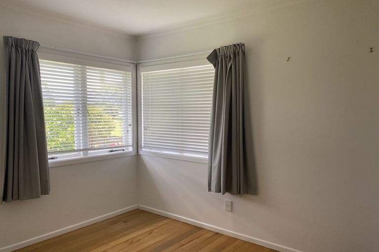 Photo of property in 95 Kervil Avenue, Te Atatu Peninsula, Auckland, 0610