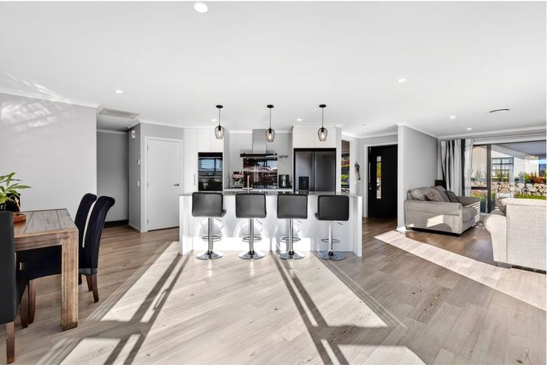 Photo of property in 14 Huntaway Close, Stoke, Nelson, 7011