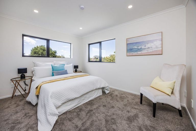Photo of property in 16e Friesian Drive, Mangere, Auckland, 2022