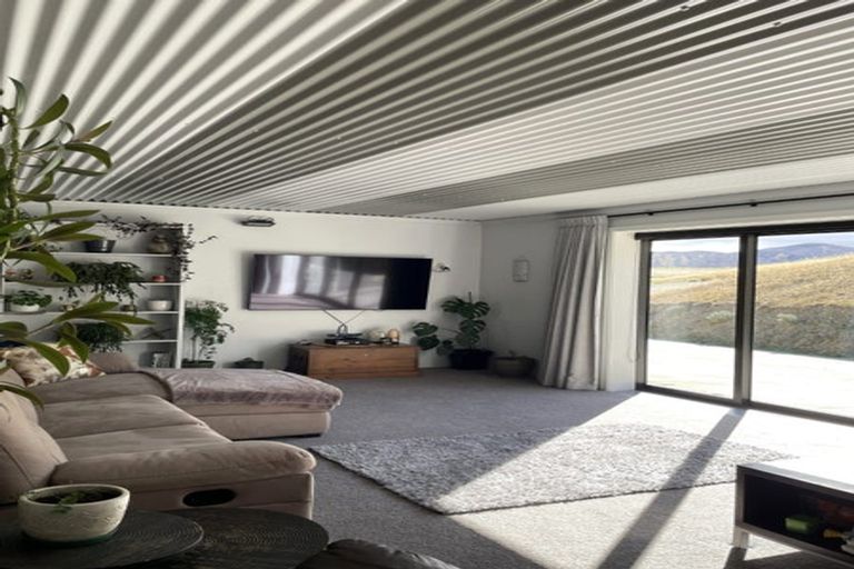 Photo of property in 211 Mcarthur Road, Springvale, Alexandra, 9391