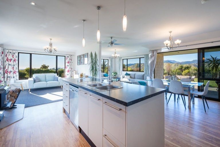 Photo of property in 4 Moneymore Place, Wakefield, 7095