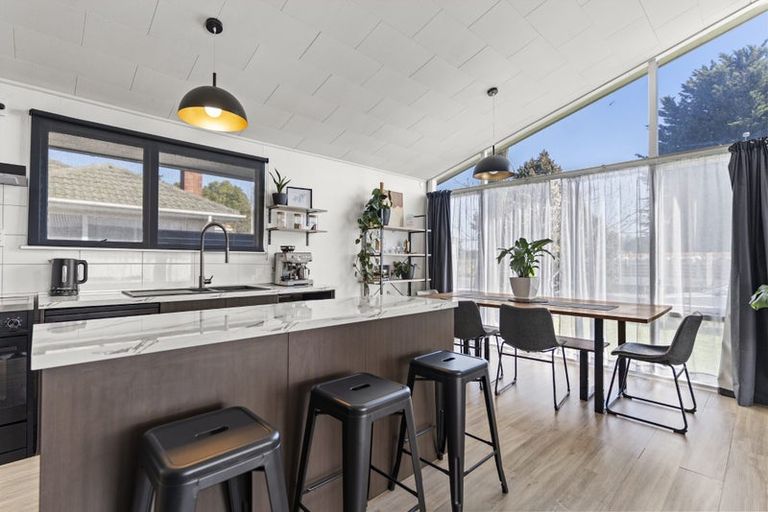 Photo of property in 80 Russley Road, Russley, Christchurch, 8042