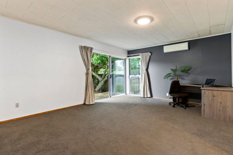 Photo of property in 9 Pankhurst Place, Sunnyvale, Auckland, 0612