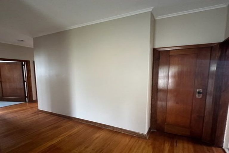 Photo of property in 69 Bell Road, Waiwhetu, Lower Hutt, 5010