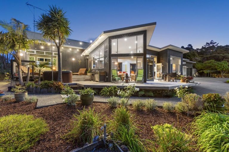 Photo of property in 84a Scott Road, Stanmore Bay, Whangaparaoa, 0932