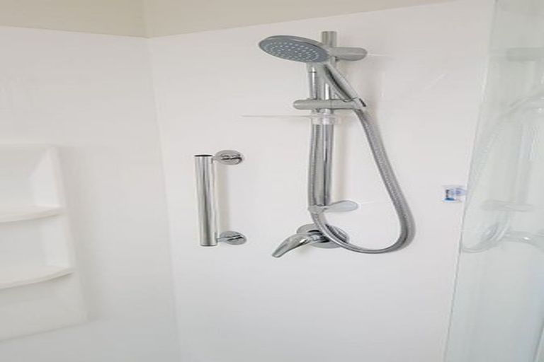 Photo of property in 38a Sunnynook Road, Sunnynook, Auckland, 0620