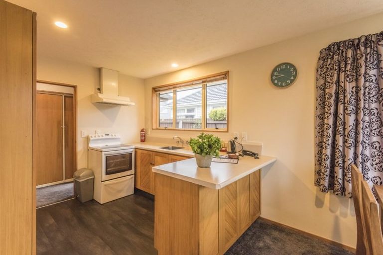 Photo of property in 35 Maxwell Street, Riccarton, Christchurch, 8041