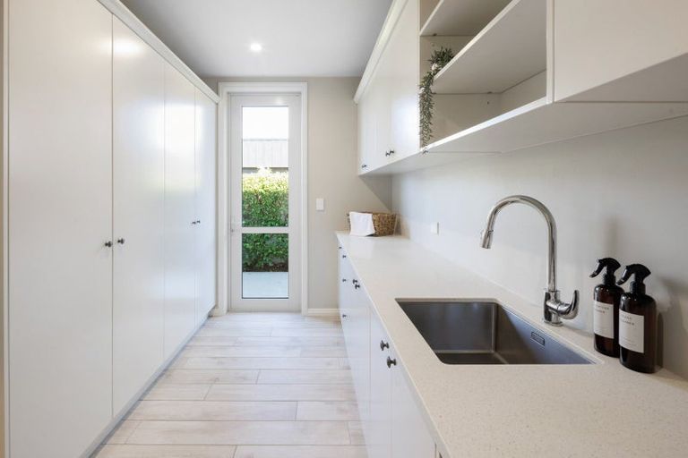 Photo of property in 129 Saint Kilda Road, Cambridge, 3434