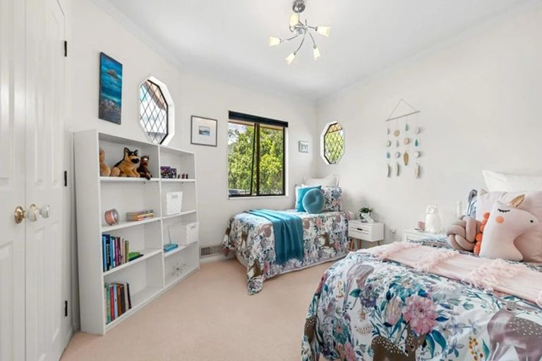 Photo of property in 29 Hinau Street, Woburn, Lower Hutt, 5011