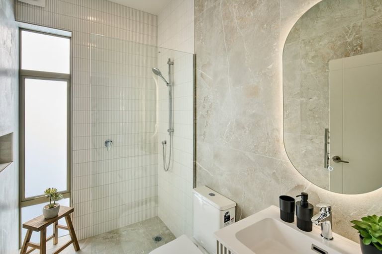 Photo of property in 26 Koreke Close, Kenepuru, Porirua, 5022