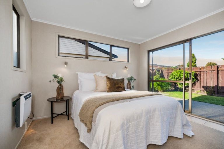 Photo of property in 2 Pemberton Crescent, Greerton, Tauranga, 3112