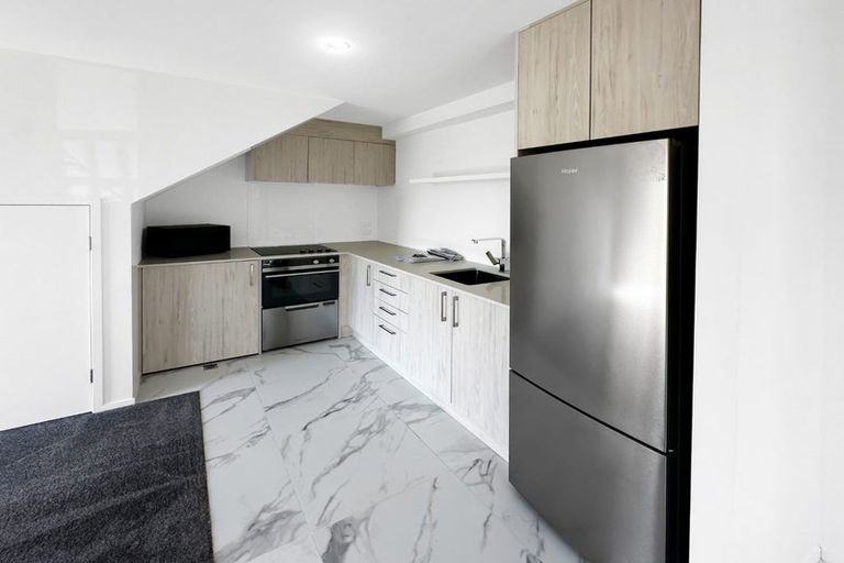 Photo of property in 2/41 Kervil Avenue, Te Atatu Peninsula, Auckland, 0610