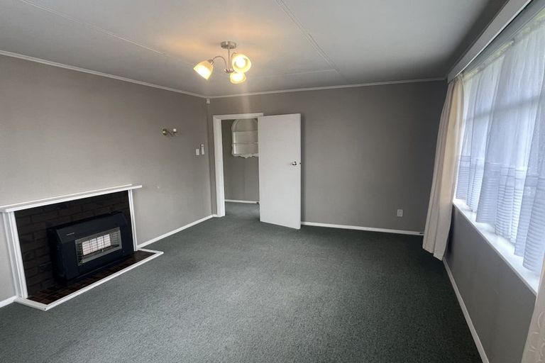 Photo of property in 6 Radnor Place, Highbury, Palmerston North, 4412