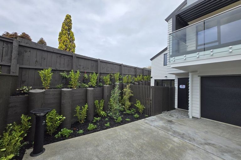 Photo of property in 7/13 Fairdale Place, Birkdale, Auckland, 0626
