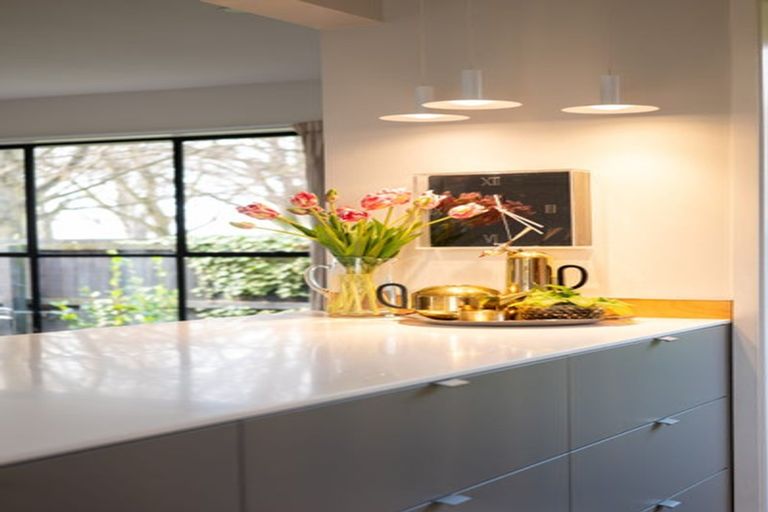 Photo of property in 155 Fendalton Road, Fendalton, Christchurch, 8041