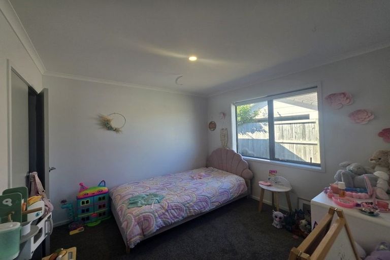 Photo of property in 28 Komata Crescent, Papamoa Beach, Papamoa, 3118
