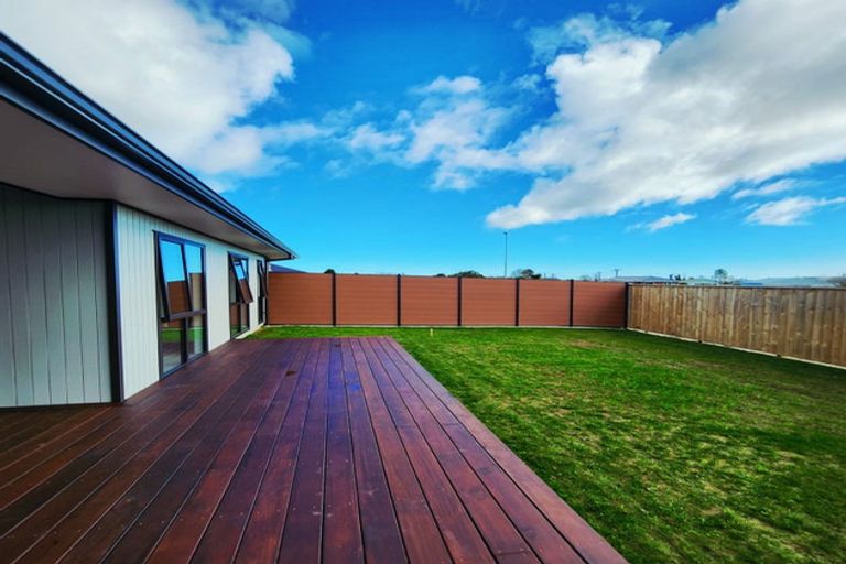 Photo of property in 5 Thorn Place, Levin, 5510