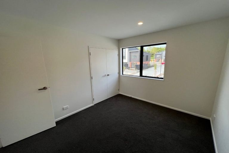 Photo of property in 33 Jabuka Street, Glen Eden, Auckland, 0602