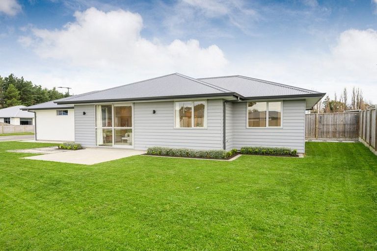 Photo of property in 2 Kereru Court, Marton, 4710