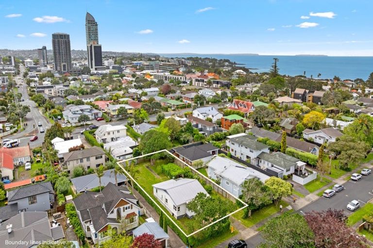 Photo of property in 17 Napier Avenue, Takapuna, Auckland, 0622