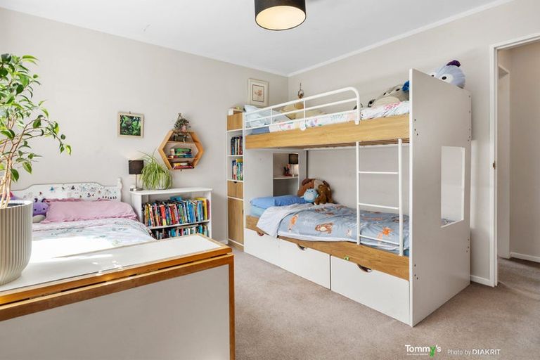 Photo of property in 165c Queens Drive, Lyall Bay, Wellington, 6022