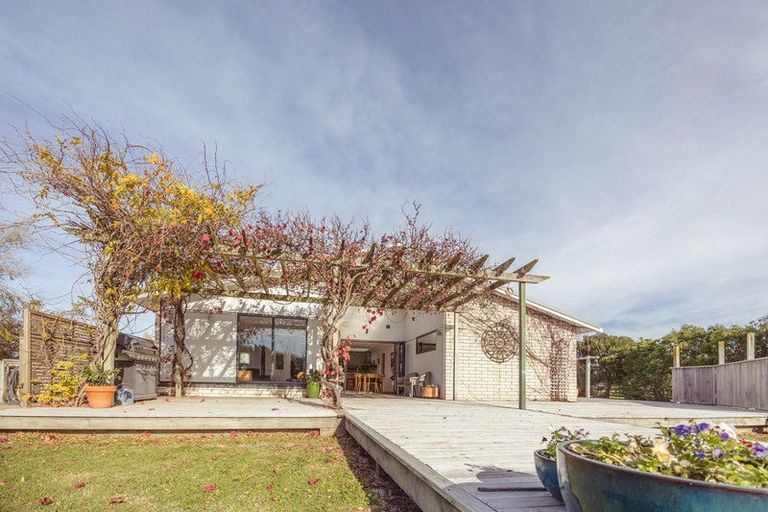 Photo of property in 93 Cemetery Road, Sanson, Palmerston North, 4479