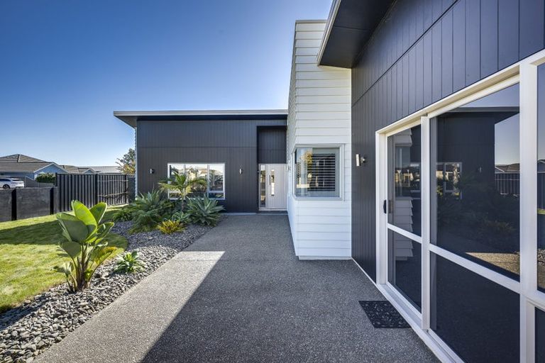 Photo of property in 14 Pacific Avenue, Poraiti, Napier, 4112