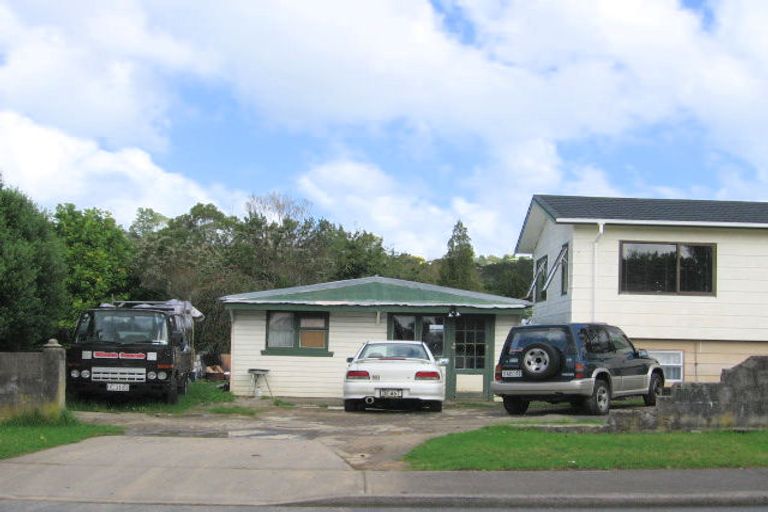 Photo of property in 18 Pisces Road, Glen Eden, Auckland, 0602