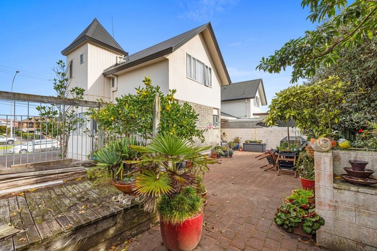 Photo of property in 357 Maunganui Road, Mount Maunganui, 3116