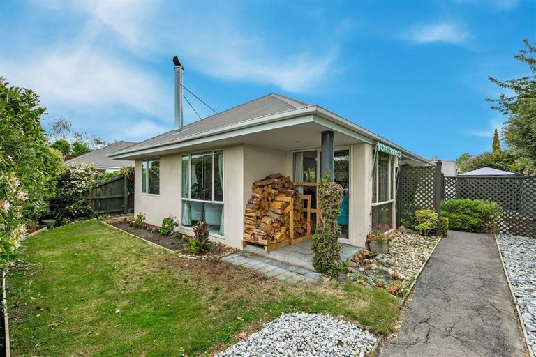 Photo of property in 215 Wairakei Road, Bryndwr, Christchurch, 8053