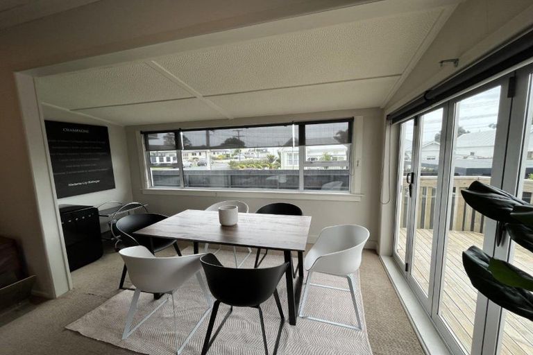 Photo of property in 21 Belt Road, Moturoa, New Plymouth, 4310