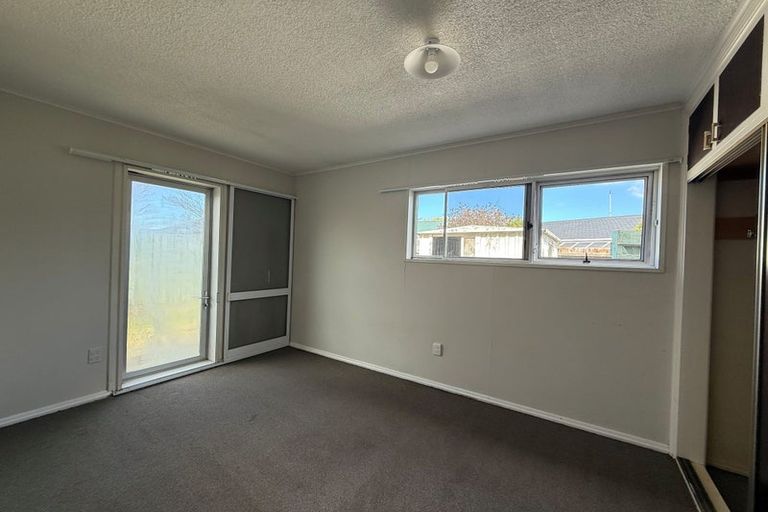 Photo of property in 2/46 Delaware Crescent, Russley, Christchurch, 8042