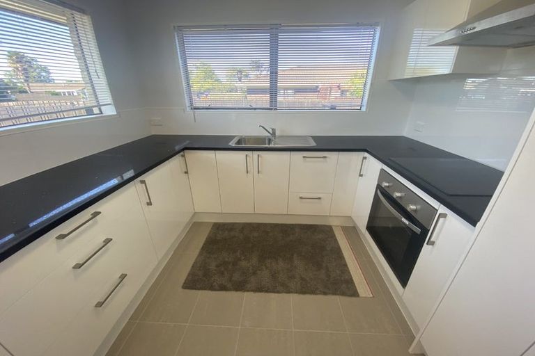 Photo of property in 2/1 Huber Street, Weymouth, Auckland, 2103