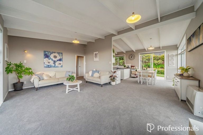 Photo of property in 6 Viscount Grove, Kelson, Lower Hutt, 5010