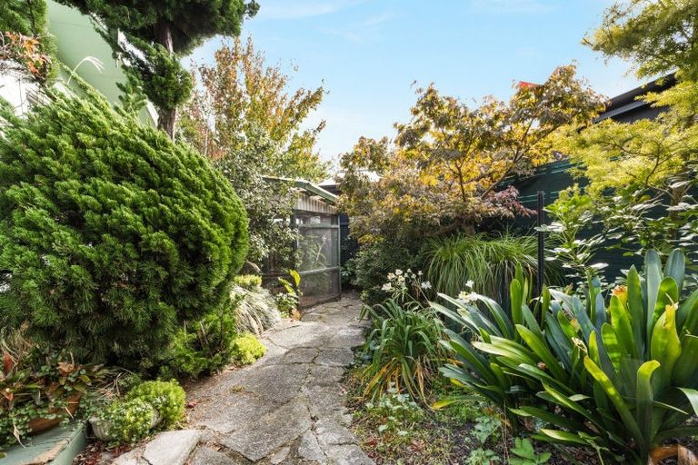 Photo of property in 12 Saint Hill Lane, Havelock North, 4130