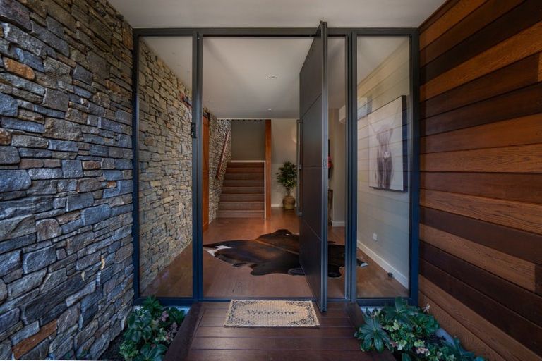 Photo of property in 336 Lake Terrace, Two Mile Bay, Taupo, 3330