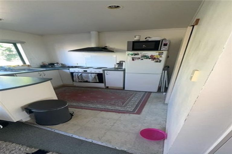 Photo of property in 10 Elvira Place, Ranui, Auckland, 0612
