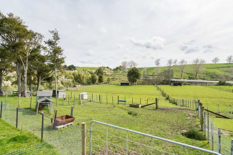 Photo of property in 8 Huarau Station Road, Maungaturoto, 0583