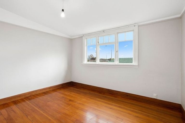 Photo of property in 122 Harewood Road, Papanui, Christchurch, 8053