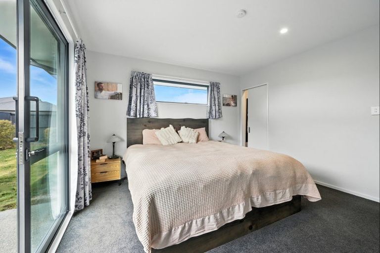 Photo of property in 20 Tara Crescent, Woodend, 7610