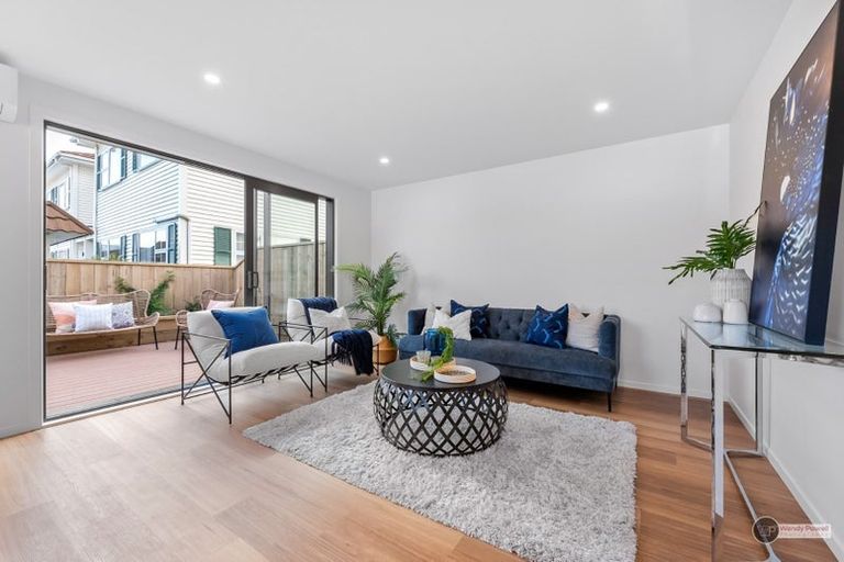 Photo of property in 1/51 Kings Crescent, Hutt Central, Lower Hutt, 5010