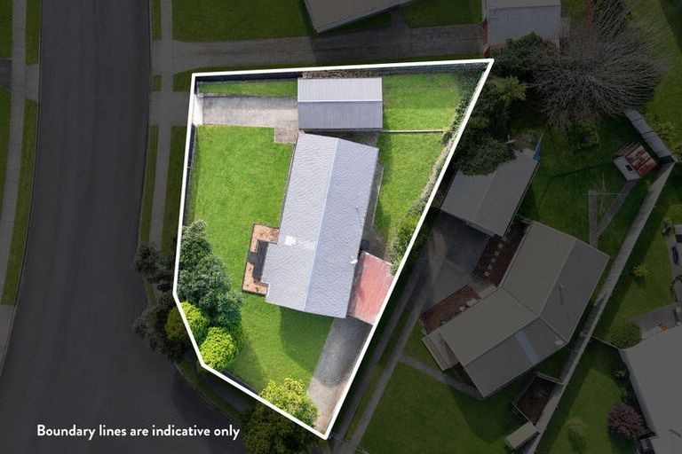Photo of property in 32 Gem Street, Pukehangi, Rotorua, 3015