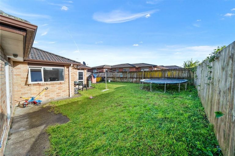 Photo of property in 35 Lachlan Place, Favona, Auckland, 2024